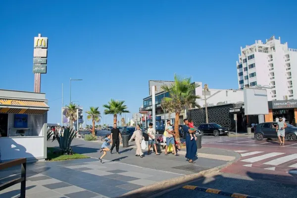 Transfert privé Aéroport Casablanca Mohammed V → hôtel ou riad à Marrakech