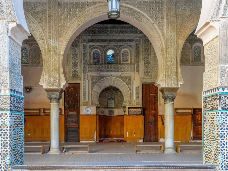 Cour d’une médersa de Fès